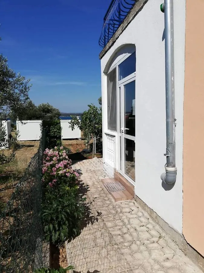 Apartment Tkon 5827B