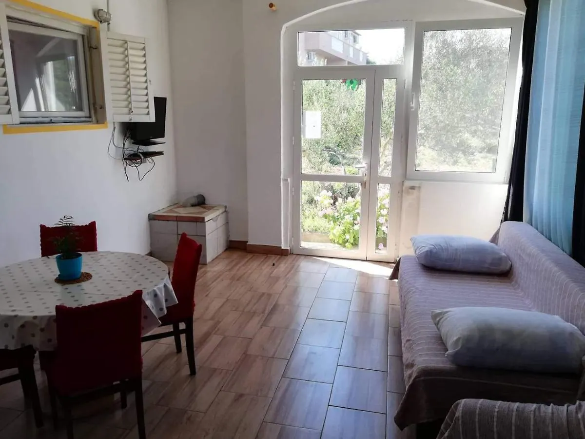 Apartment Tkon 5827B Croatia